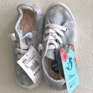 Girls Roxy sneakers size 13